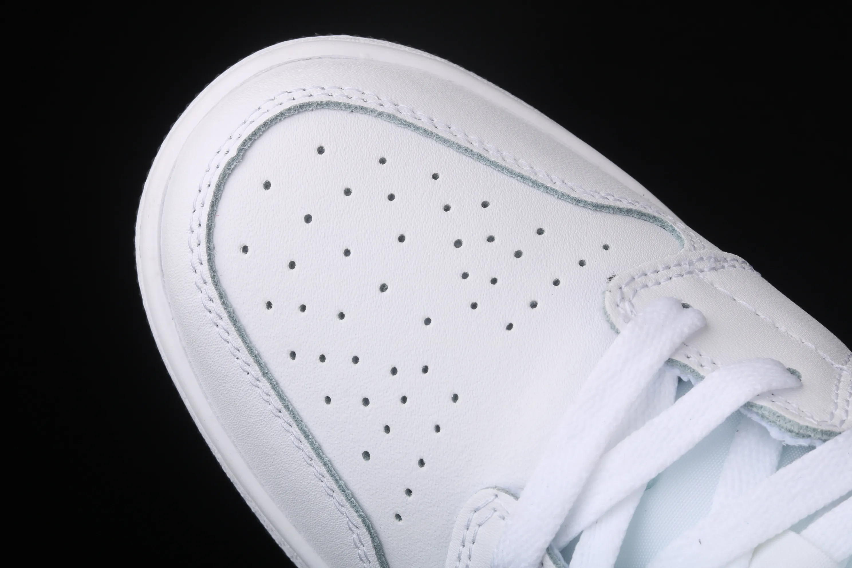 All categories Air Jordan Jordan series basketball shoes Air Jordan 1 Mid Air Jordan 1 Mid SE AJ1 Joe 1 Yuanyang mid-top basketball shoes 554725-128